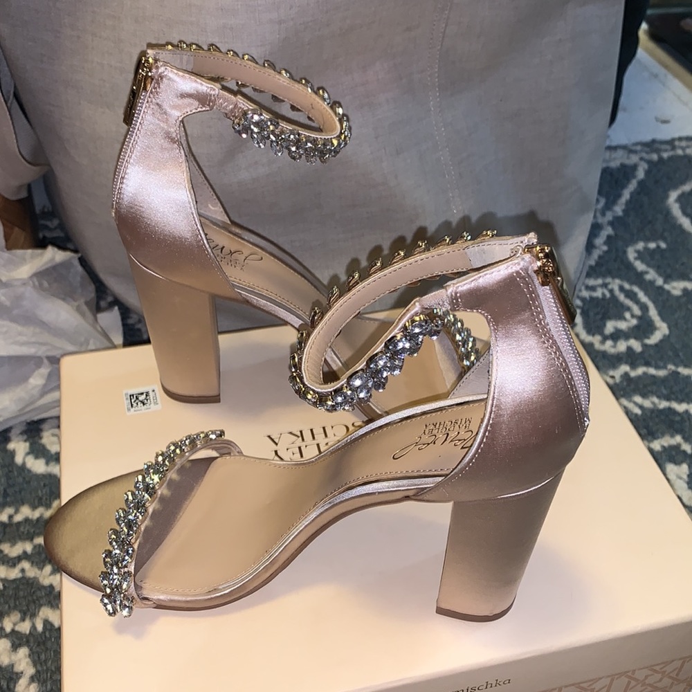 Jewel Badgley Mischka Mayra Ankle Strap Heels - Picture 12 of 12